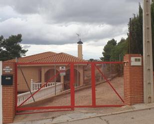 Exterior view of House or chalet for sale in Zarza de Tajo