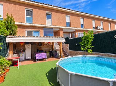 Casa a schiera con balcone in vendita a Carrer del Mas d'en Garrot