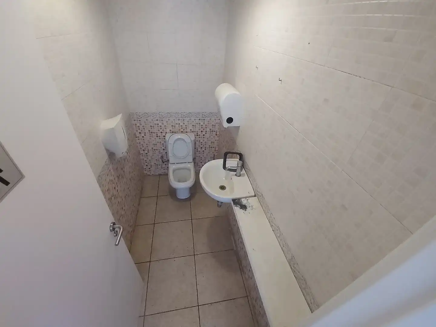 Bathroom of Office for sale in Palamós  with Air Conditioner, Heating and Terrace