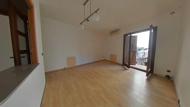 Sala d'estar de Casa adosada en venda en Castellserà amb Parquet i Balcó