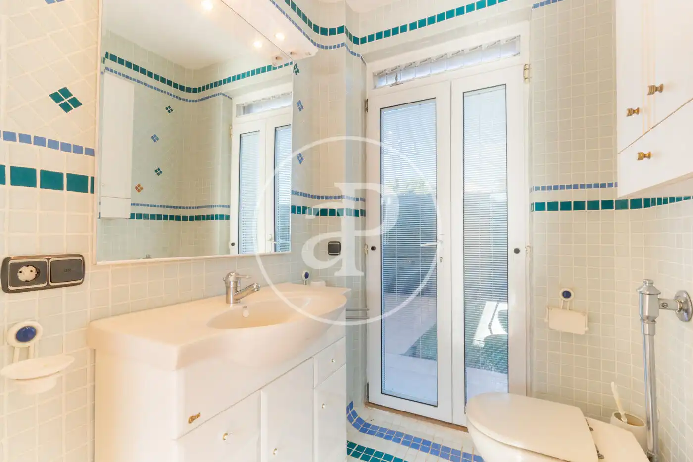 Baño de Casa o chalet en venta en Serra con Aire acondicionado, Calefacción y Jardín privado