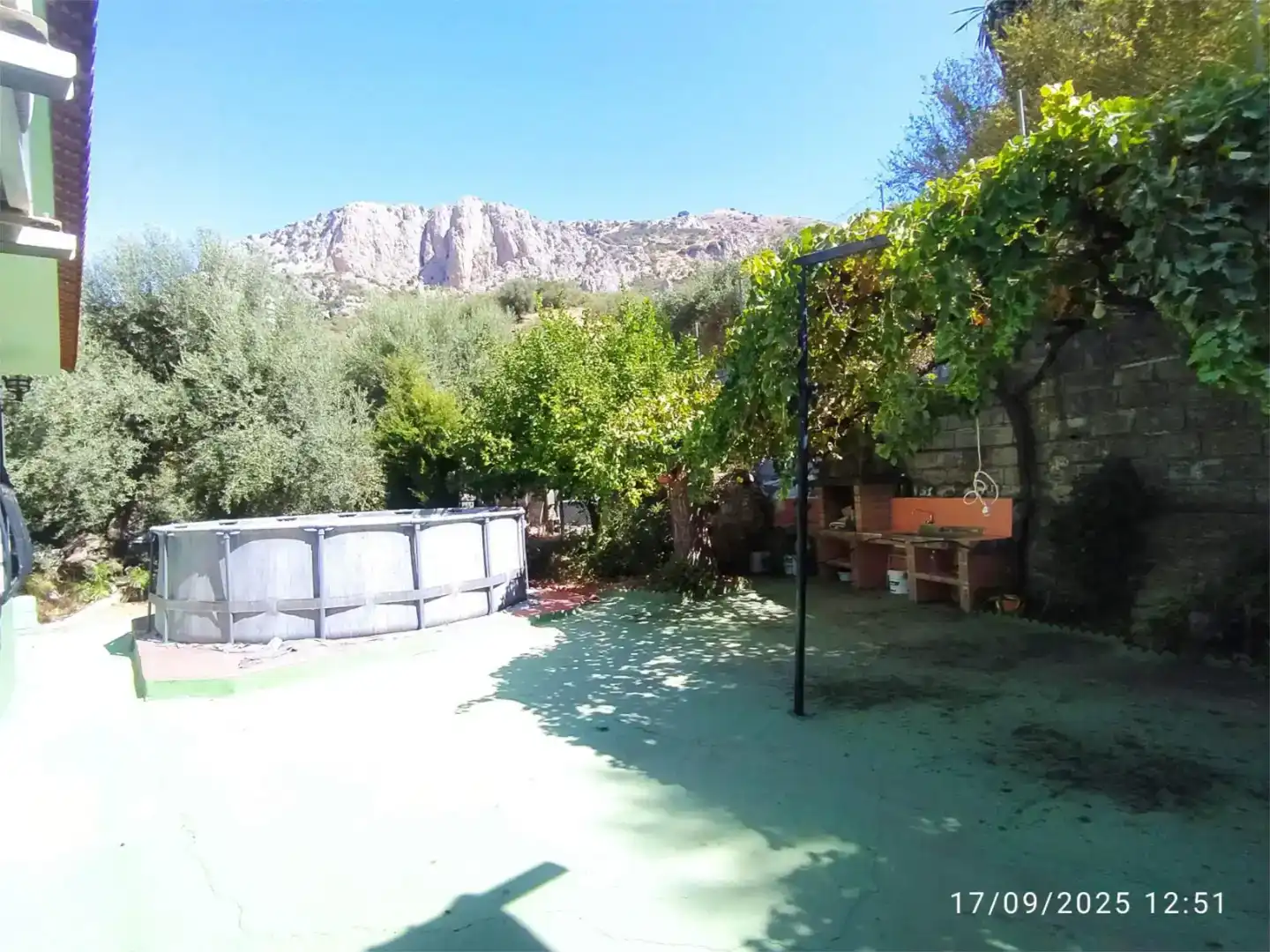 Jardí de Finca rústica en venda en Alfarnatejo amb Aire condicionat i Jardí privat