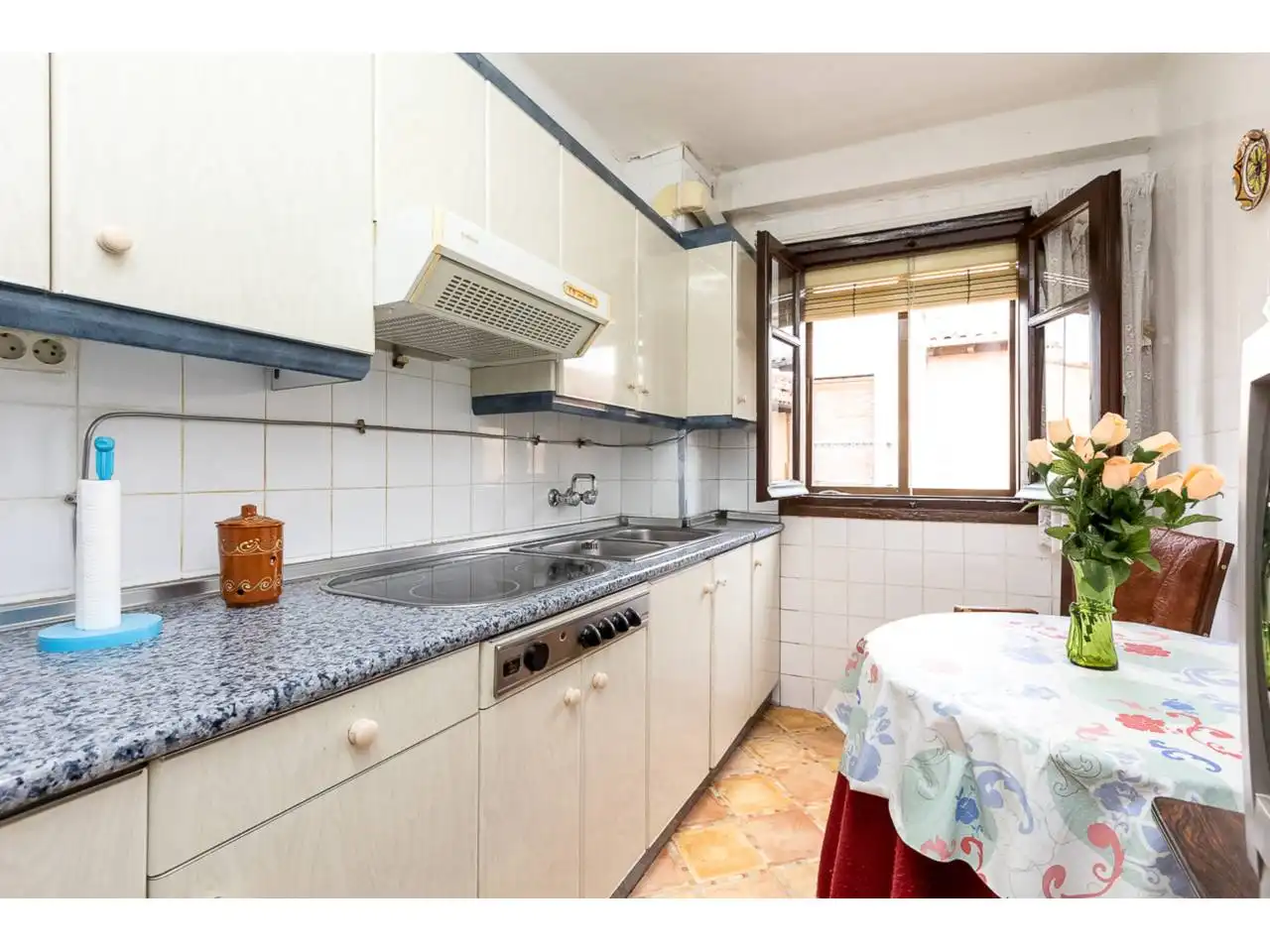 Kitchen of Flat for sale in Toro  with Heating and Parquet flooring