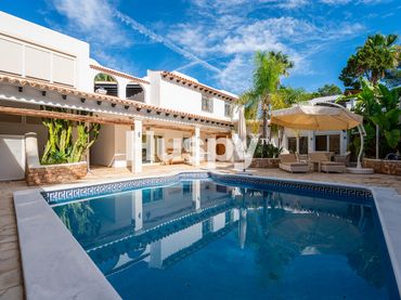 Villa avec piscine à vendre à Diseminado Sector Num 5