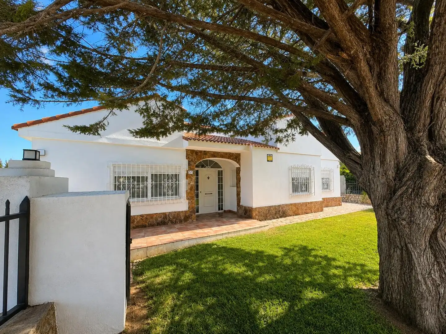 Vista exterior de Casa o chalet en venta en Carlet con Aire acondicionado, Calefacción y Jardín privado