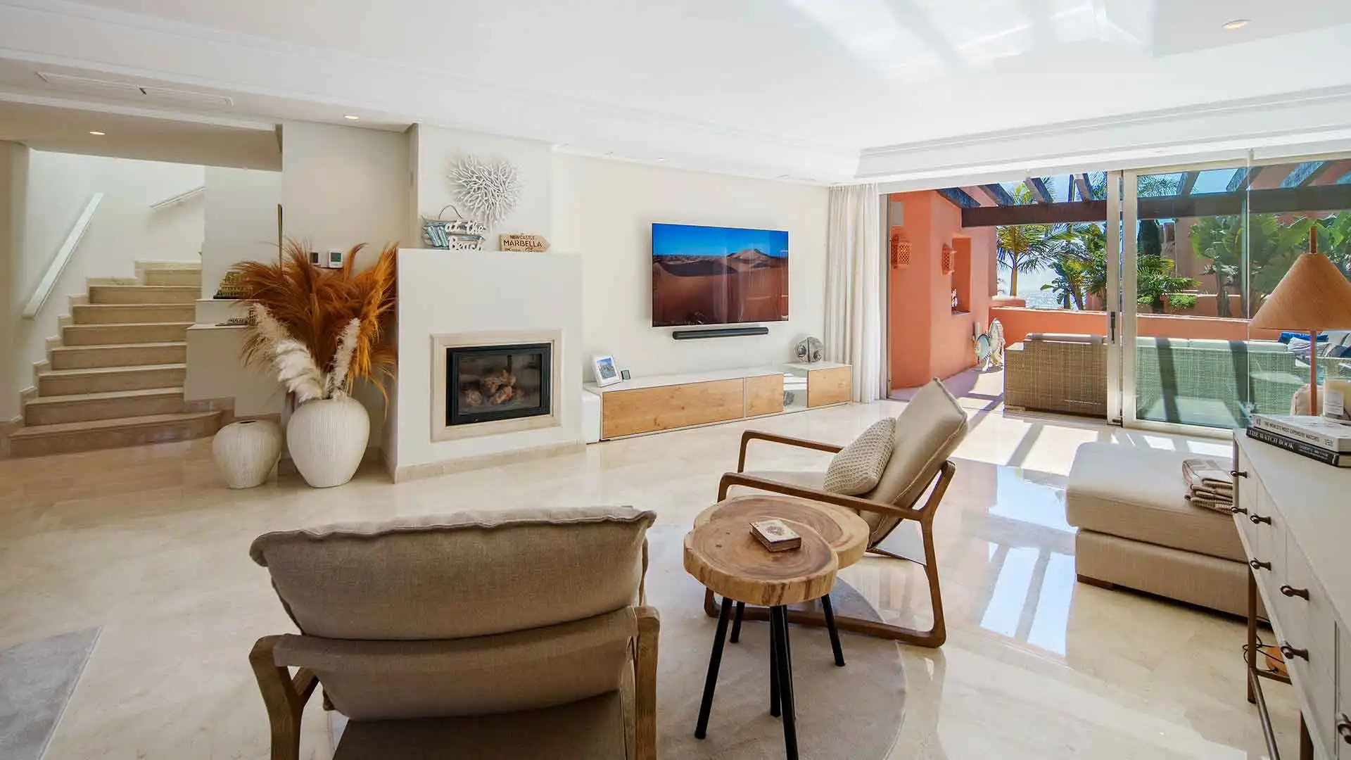 Sala de estar de Ático en venta en Marbella con Aire acondicionado, Terraza y Trastero