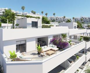 Vista exterior de Apartament en venda en Estepona amb Terrassa i Piscina comunitària