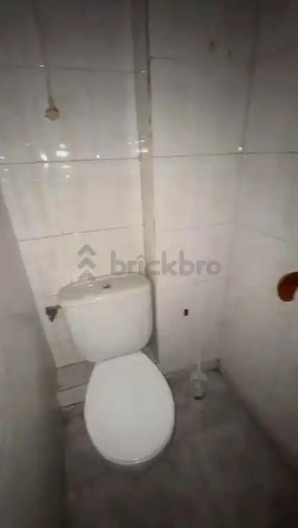 Bany de Local en venda en Madrid