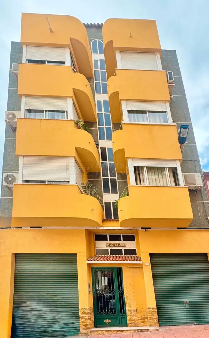 Vista exterior de Garatge en venda en Torrevieja