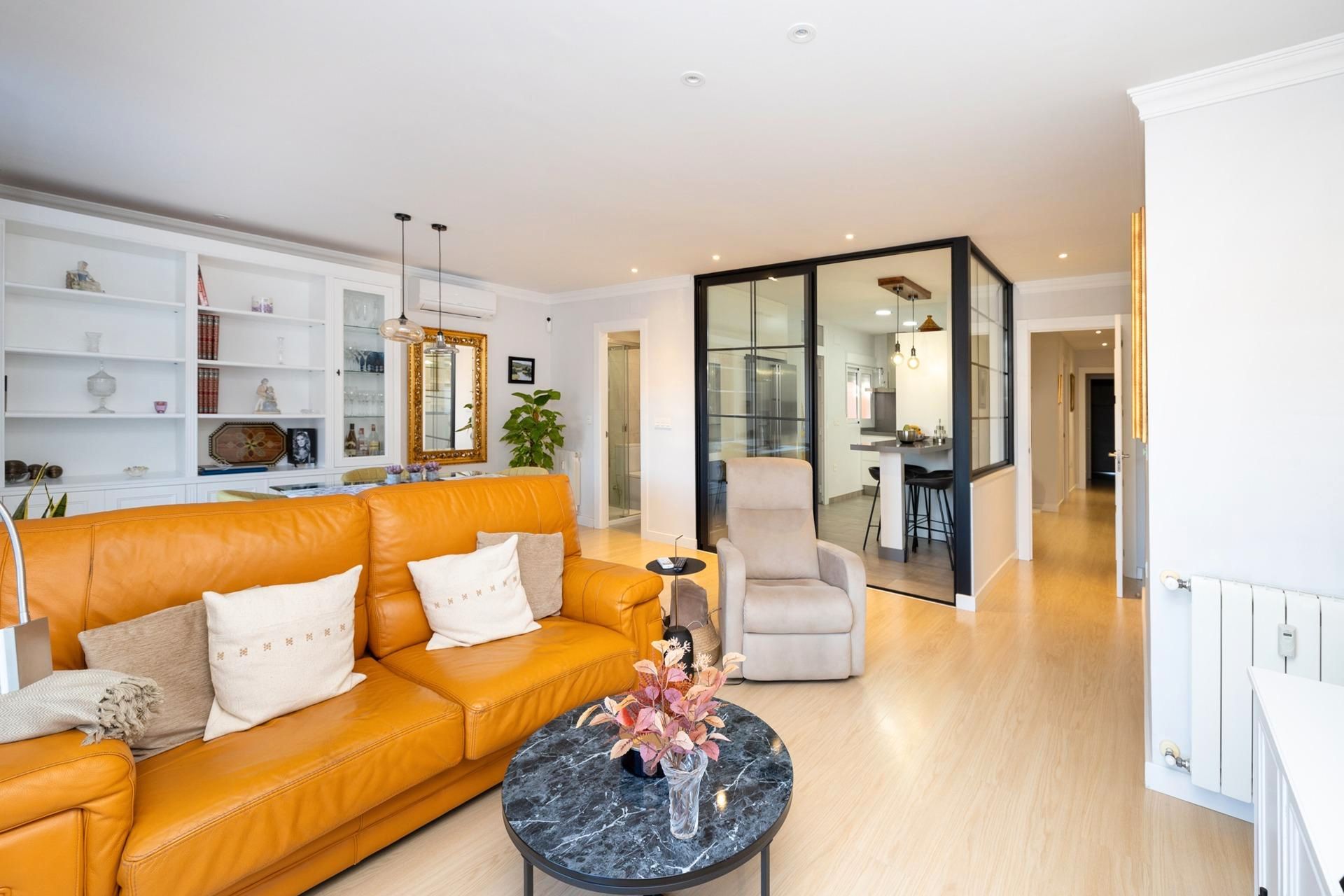 Sala de estar de Ático en venta en  Granada Capital con Calefacción, Terraza y Trastero