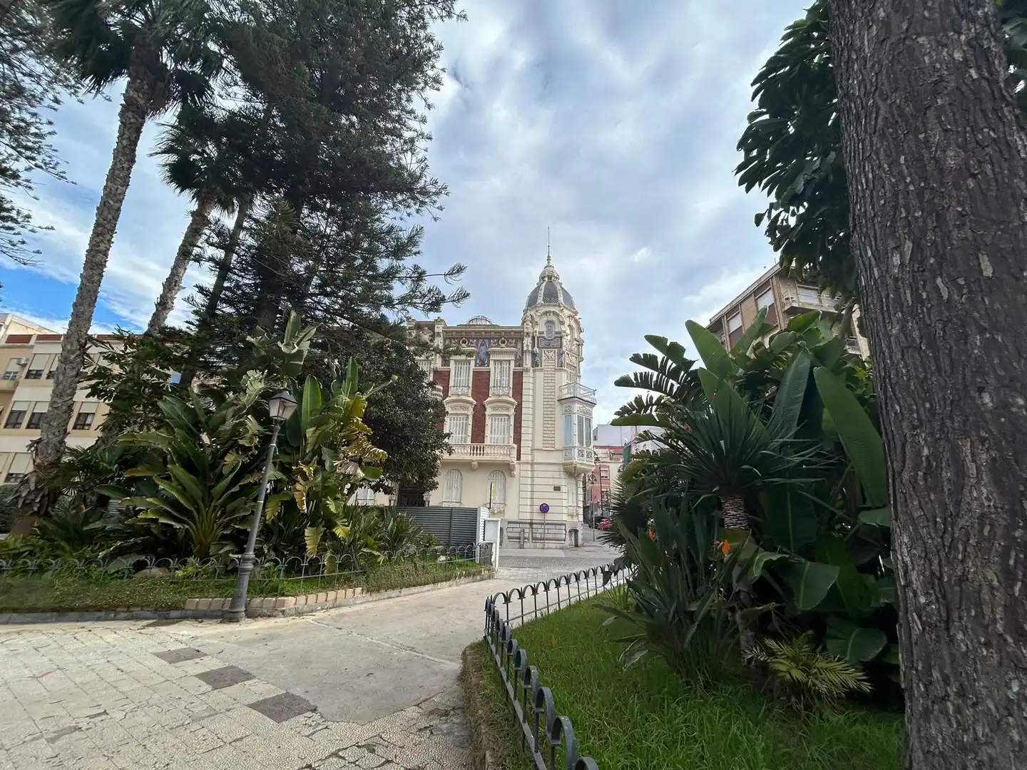 Vista exterior de Edificio en venta en Cartagena