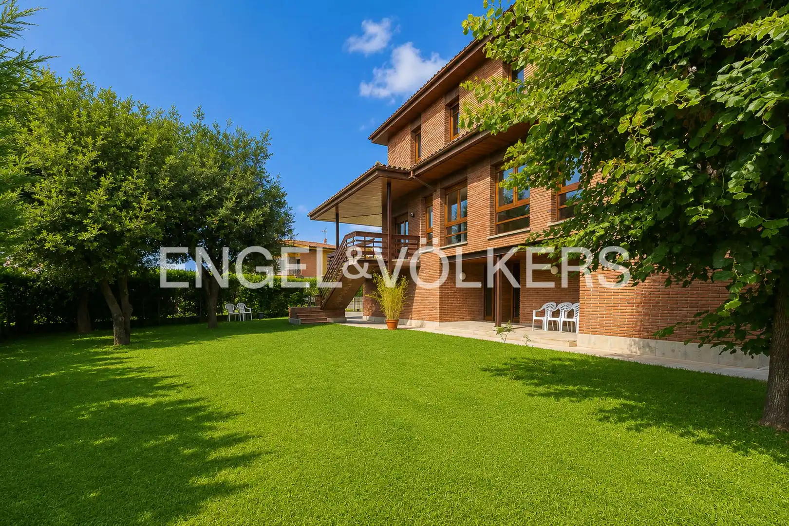 Terraza de Casa o chalet en venta en Manlleu con Calefacción, Jardín privado y Terraza