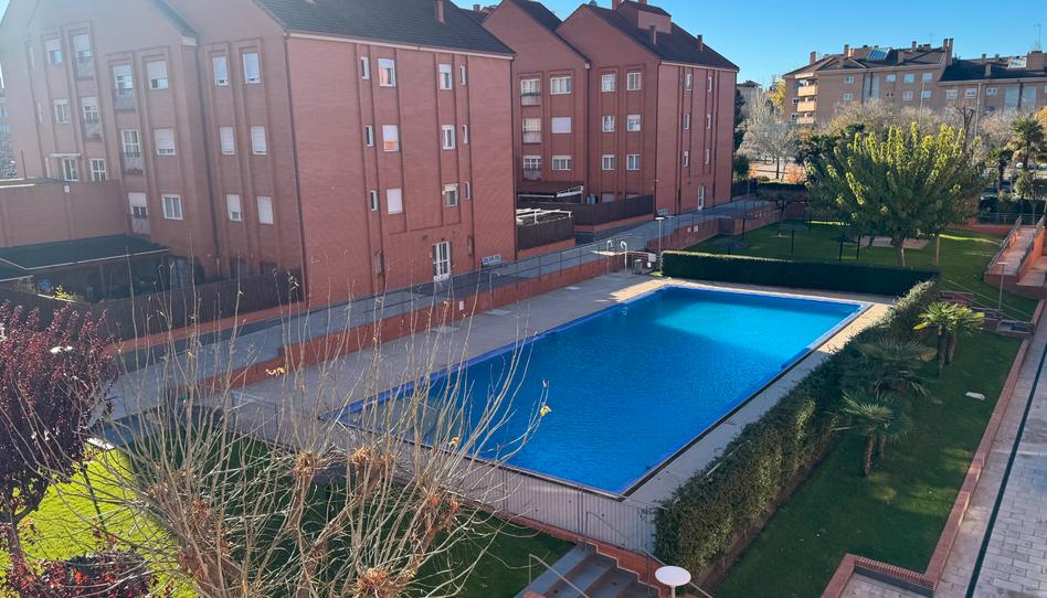 Photo 1 of Attic for sale in Parque Empresarial, Madrid