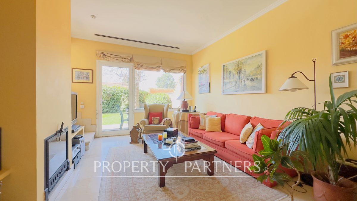 Single-family semi-detached for sale in Calle de Manuel Marañón, Colina