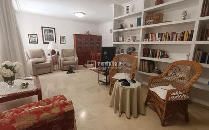 Living room of Flat for sale in  Sevilla Capital  with Air Conditioner