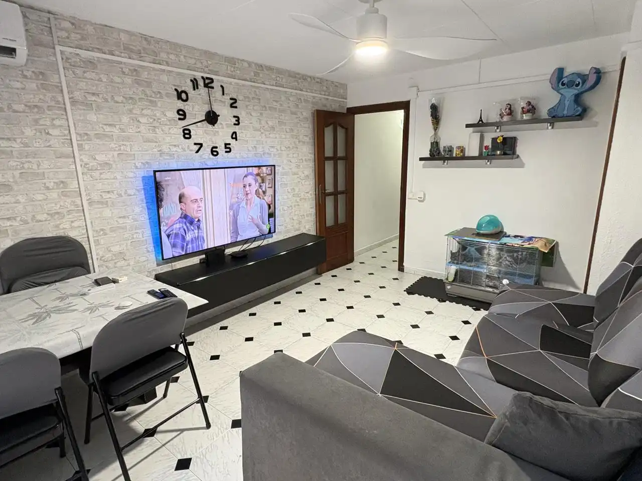 Sala d'estar de Pis en venda en Barcelona amb Aire condicionat i Terrassa