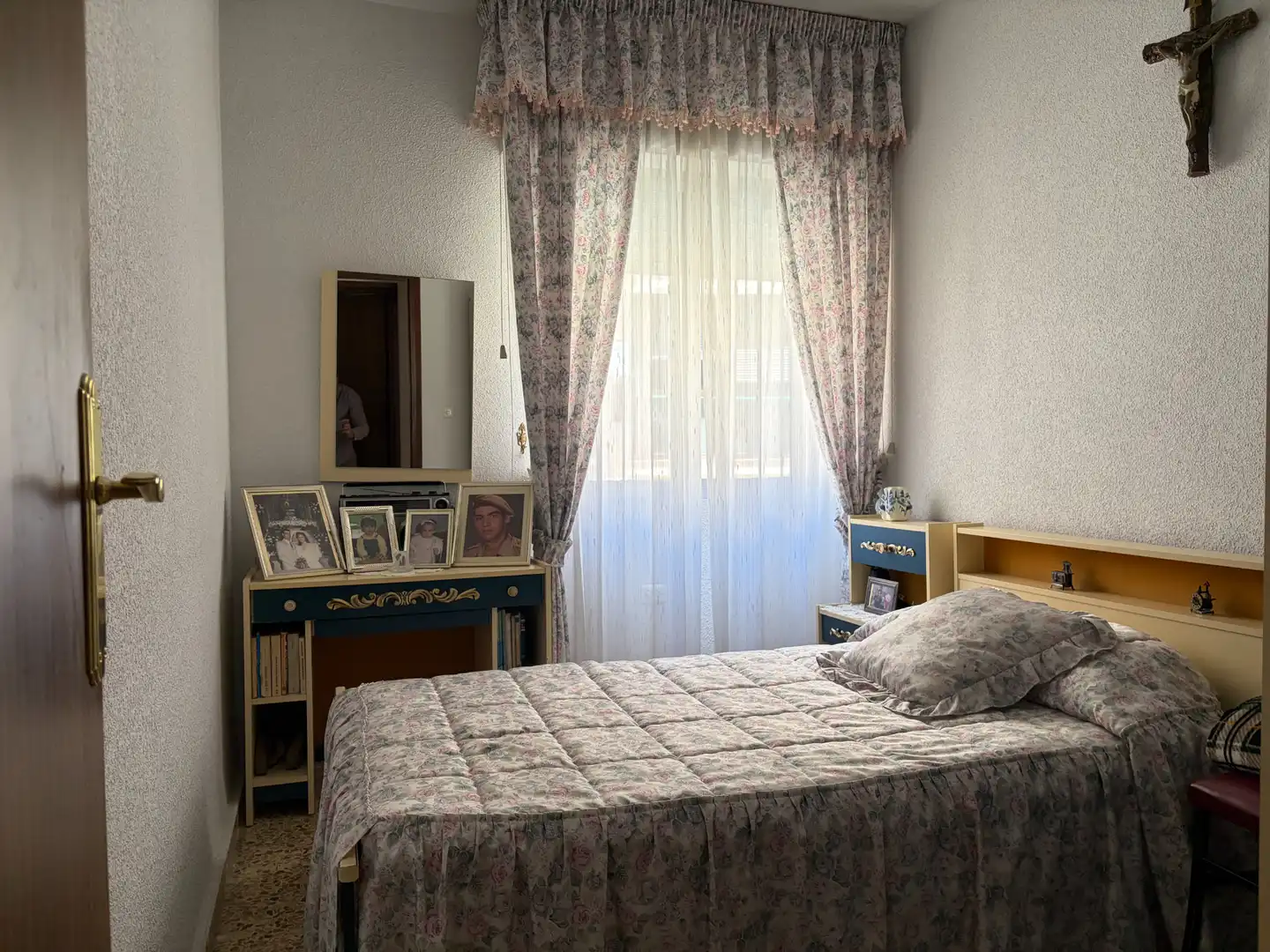 Habitación de Piso en venta en Plasencia con Aire acondicionado, Amueblado y Horno