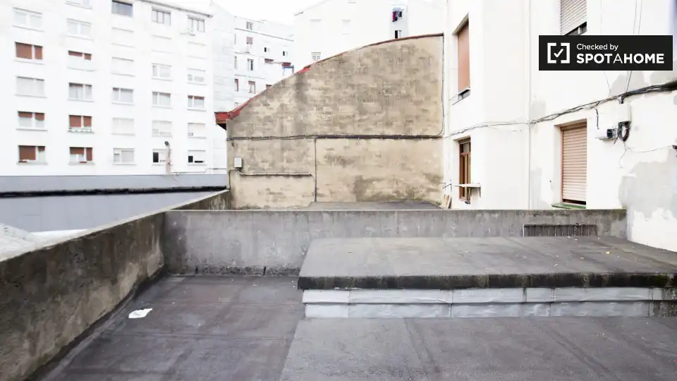Terrace of Flat for share in Bilbao   with Air Conditioner, Heating and Terrace