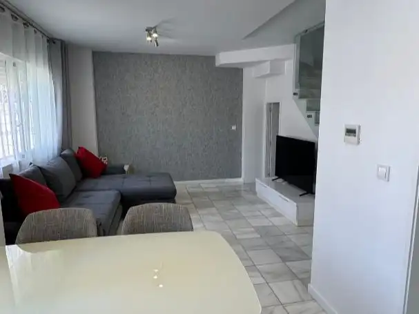 Terraced house with pool for sale in Av. Asociación Victimas del Terrorismo, 24, imagen 15
