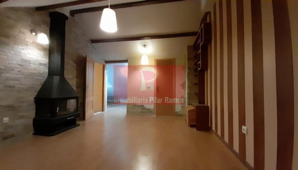 Photo 1 of Single-family semi-detached for sale in Valdefresno, León