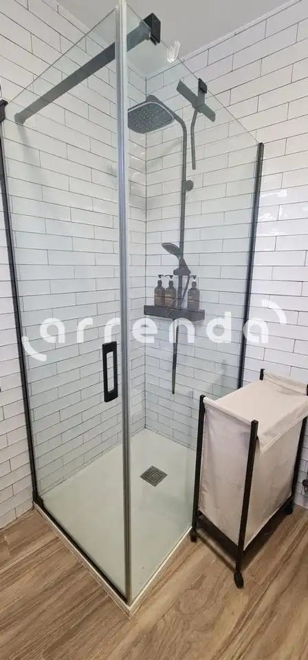 Badezimmer von Geschaftsraum zur Miete in Madrid mit Klimaanlage