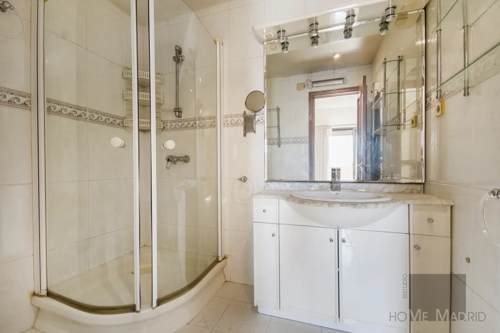 Bathroom of Attic for sale in Madrid  with Air Conditioner, Heating and Terrace