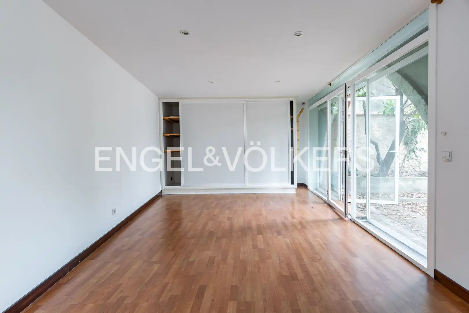 Sala d'estar de Casa adosada en venda en Sabadell amb Aire condicionat, Calefacció i Jardí privat