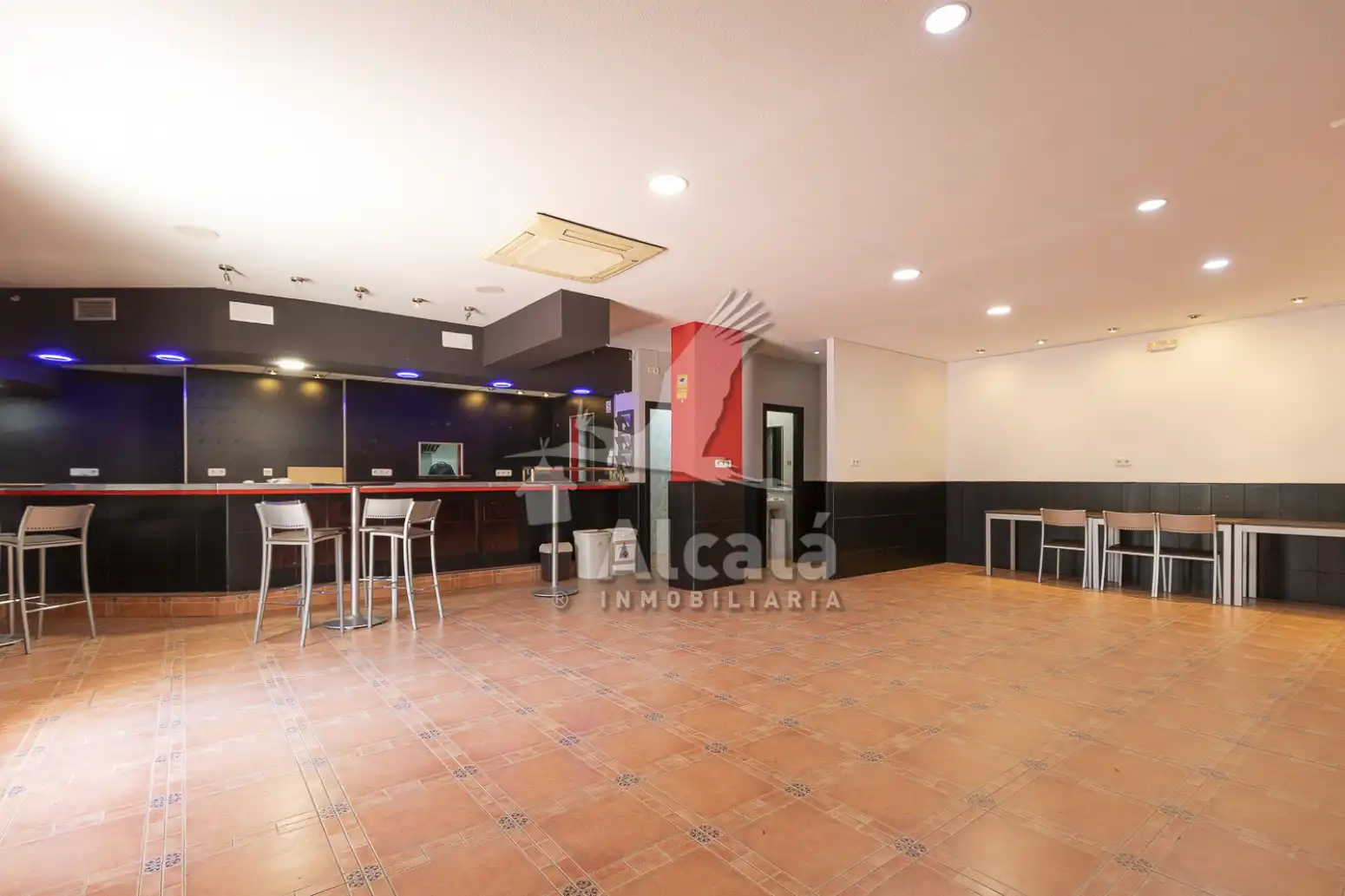Local en venta en Alcalá de Henares