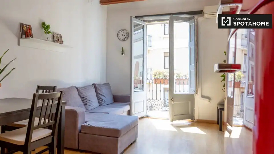 Piso con terraza en alquiler en Ciutat Vella, imagen 4