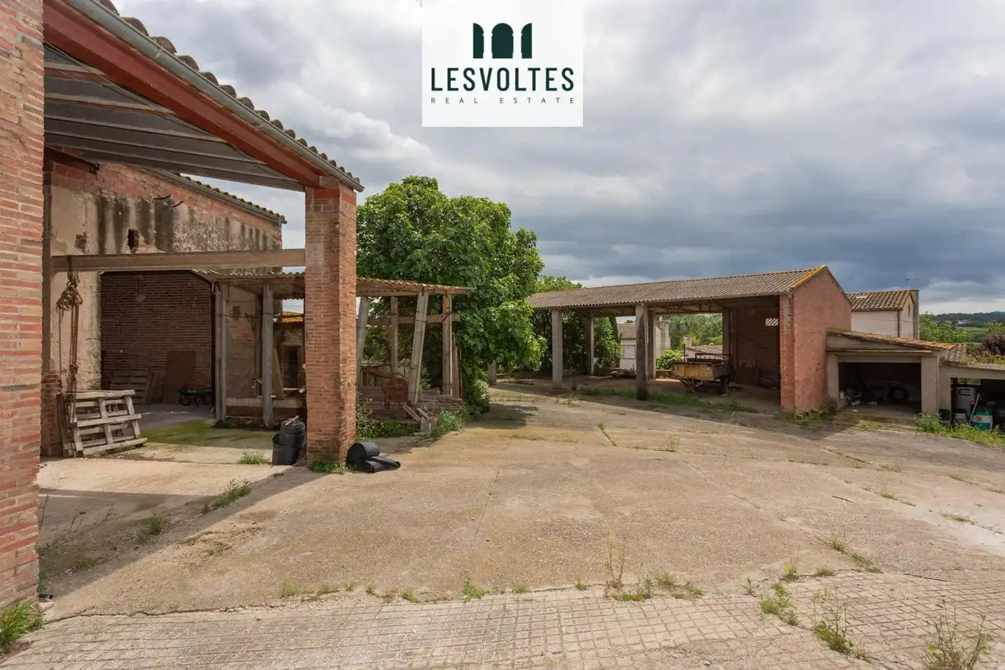 Vista exterior de Casa o xalet en venda en Corçà amb Calefacció, Jardí privat i Parquet