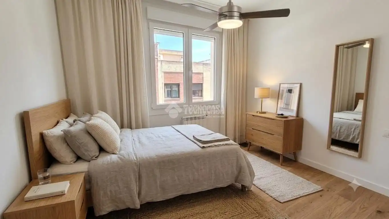 Schlafzimmer von Wohnung zum Verkauf in Madrid mit Klimaanlage, Heizung und Parkett