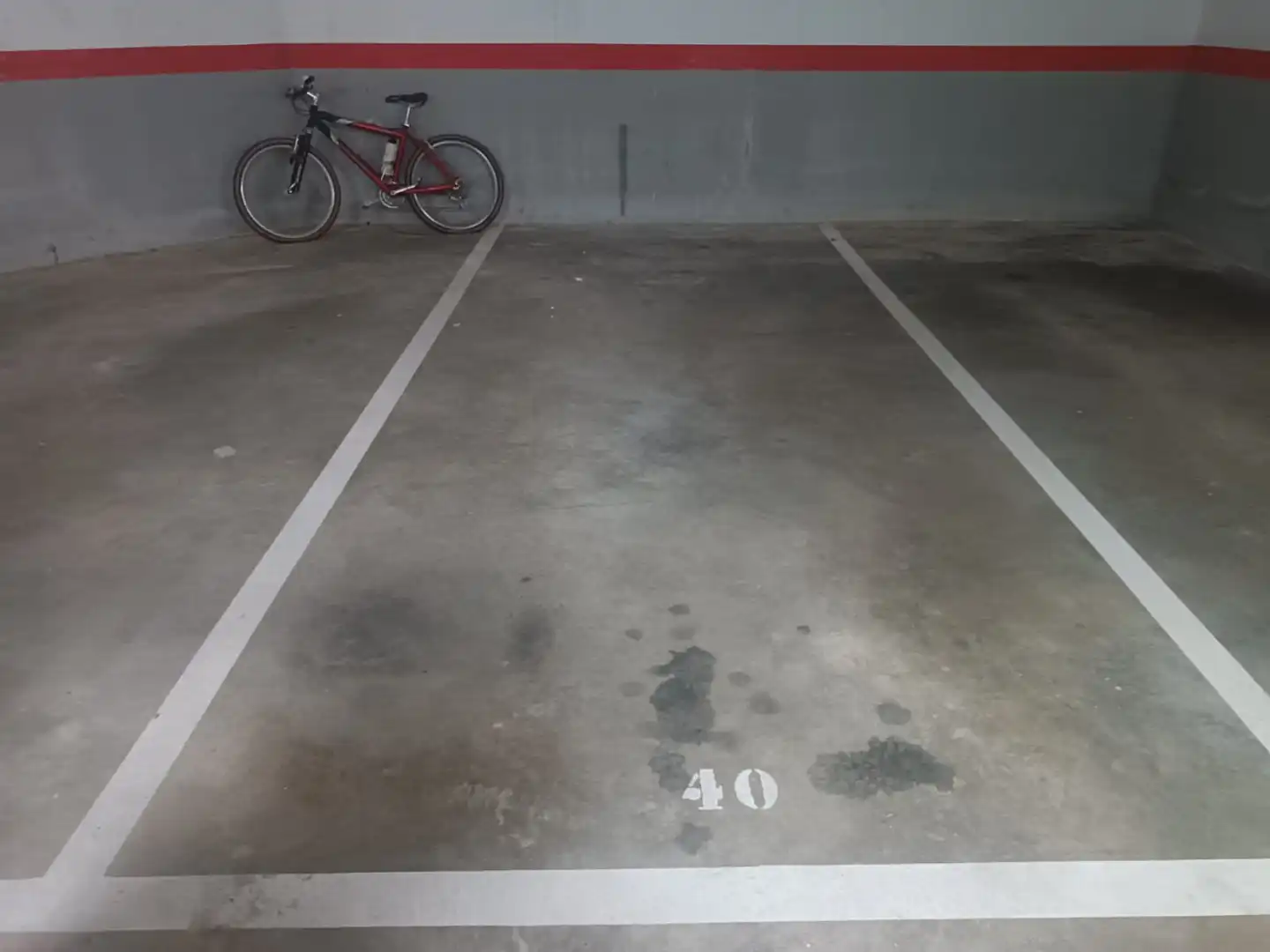 Parking de Dúplex en venta en Deltebre con Aire acondicionado, Calefacción y Terraza