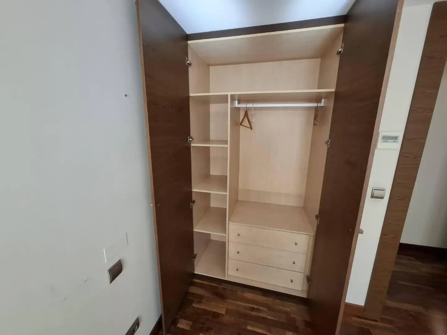 Dormitori de Àtic de lloguer en Alicante / Alacant amb Calefacció, Parquet i Terrassa