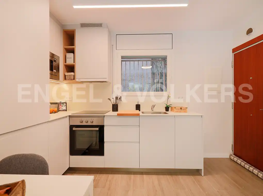 Cocina de Piso de alquiler en Barcelona con Aire acondicionado, Calefacción y Jardín privado