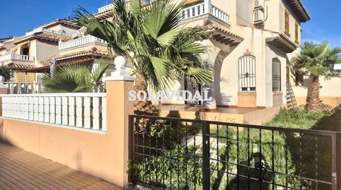 Foto 2 de Casa o chalet en venta en Calle Cabo Finisterre, Lomas de Cabo Roig - Los Dolses, Orihuela