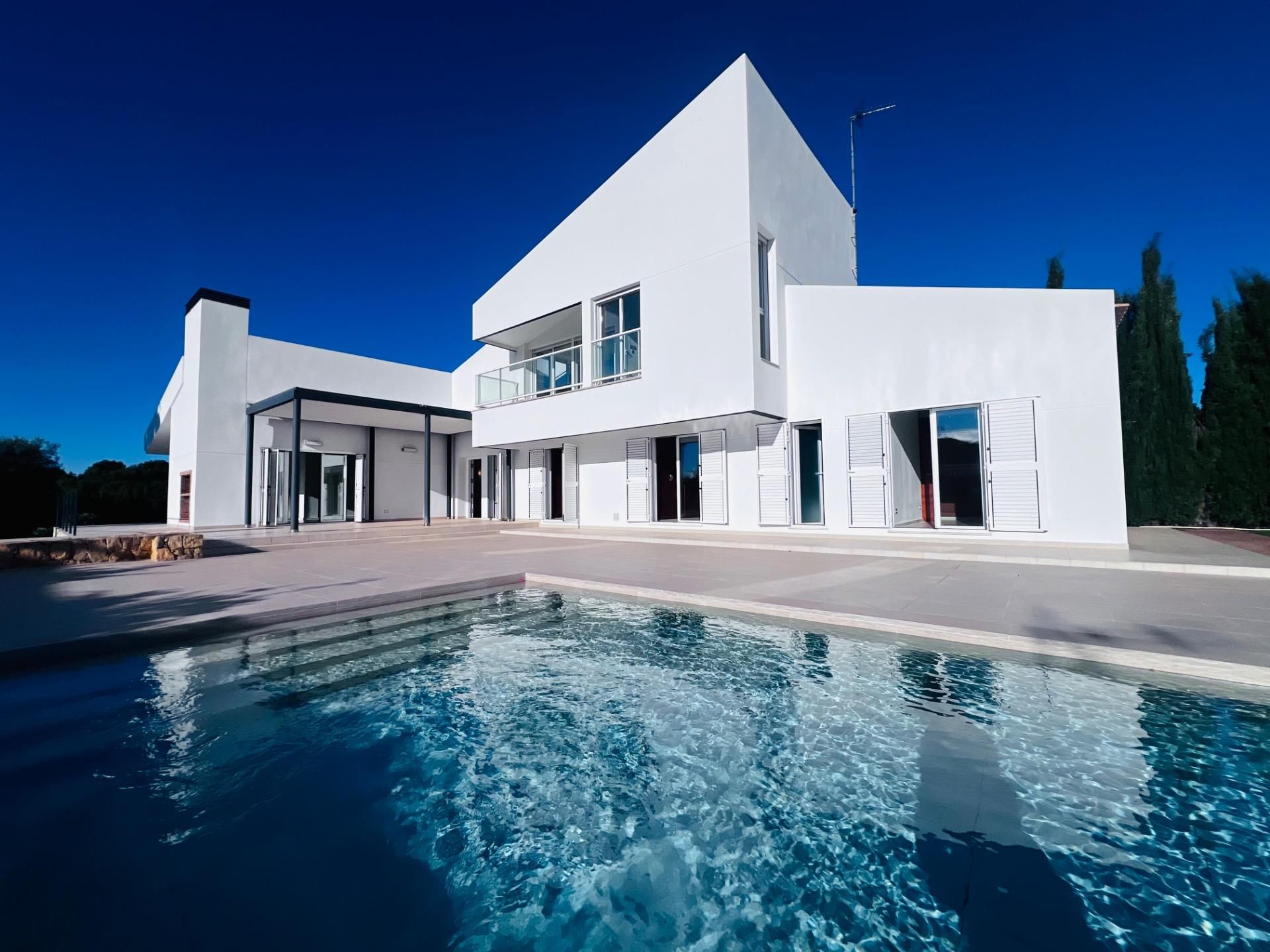 Vista exterior de Casa o xalet en venda en Monforte del Cid amb Aire condicionat, Calefacció i Jardí privat