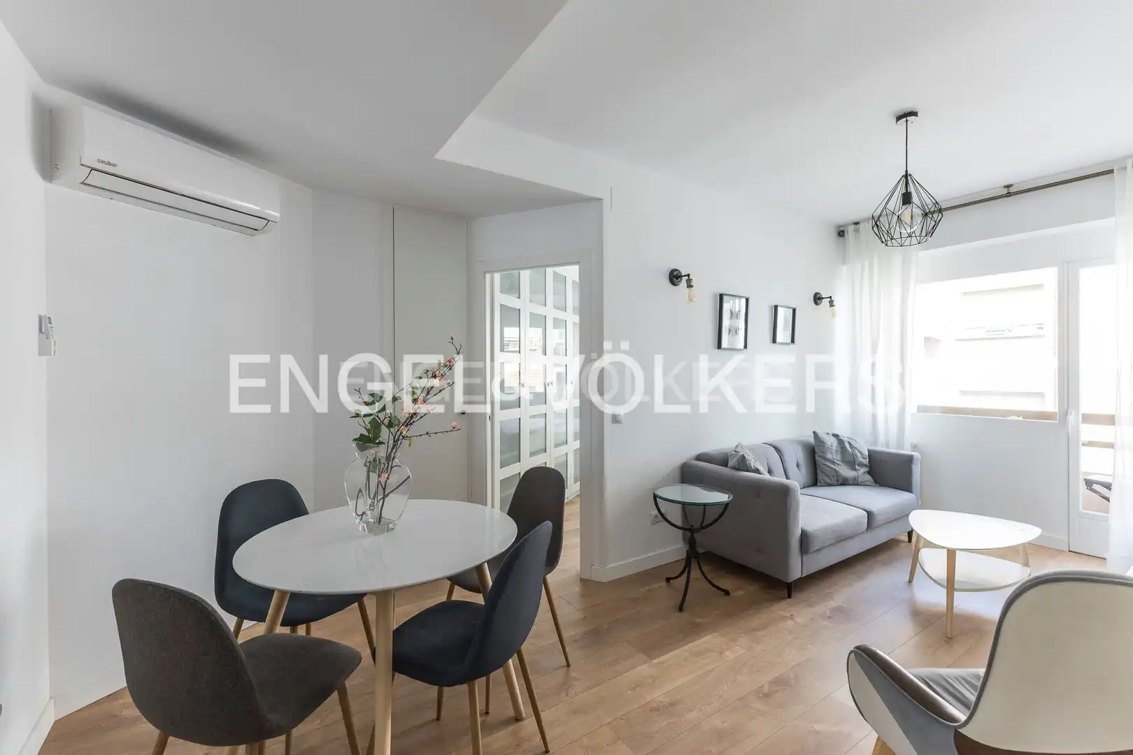 Dining room of Flat for rent in Madrid  with Air Conditioner, Heating and Furnished