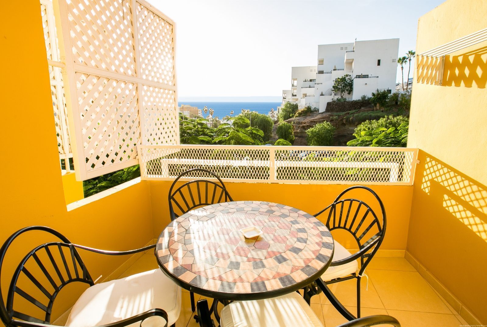 Terrassa de Apartament en venda en Adeje amb Terrassa, Piscina i Moblat