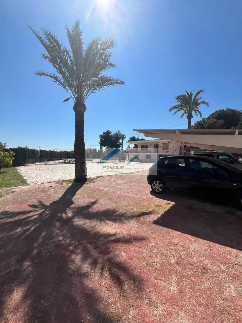 Parking de Casa o chalet en venta en Crevillent con Aire acondicionado, Calefacción y Terraza