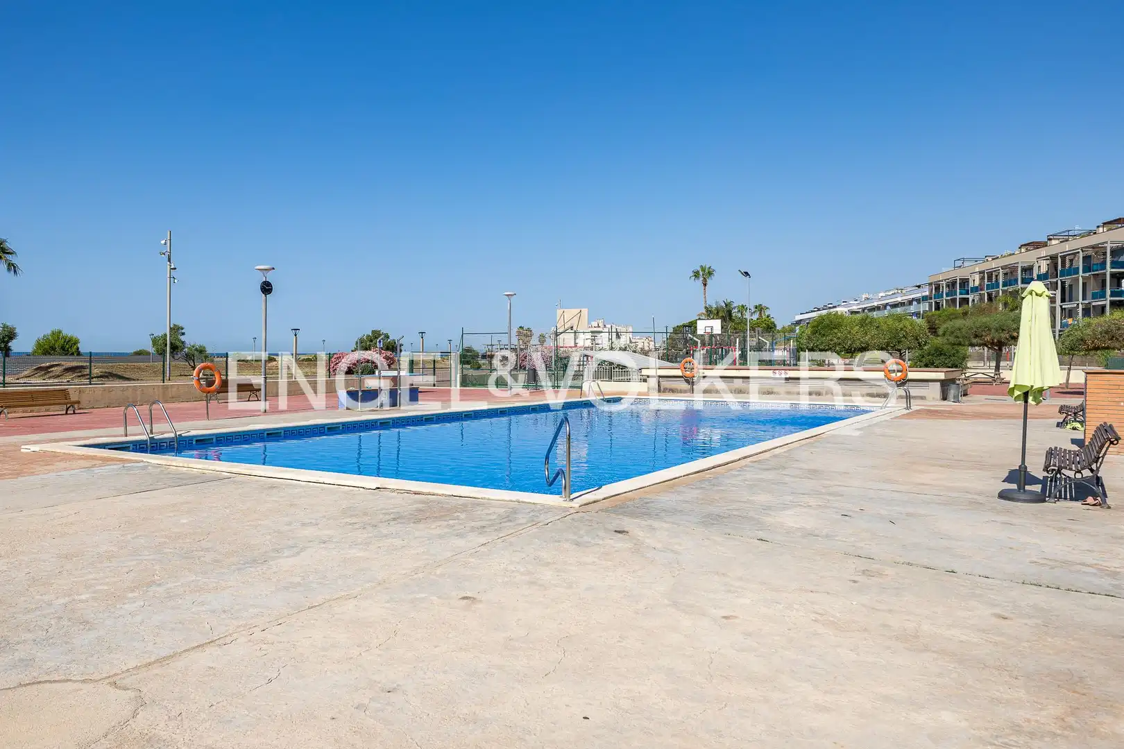 Piscina de Piso en venta en Cubelles con Aire acondicionado, Calefacción y Terraza