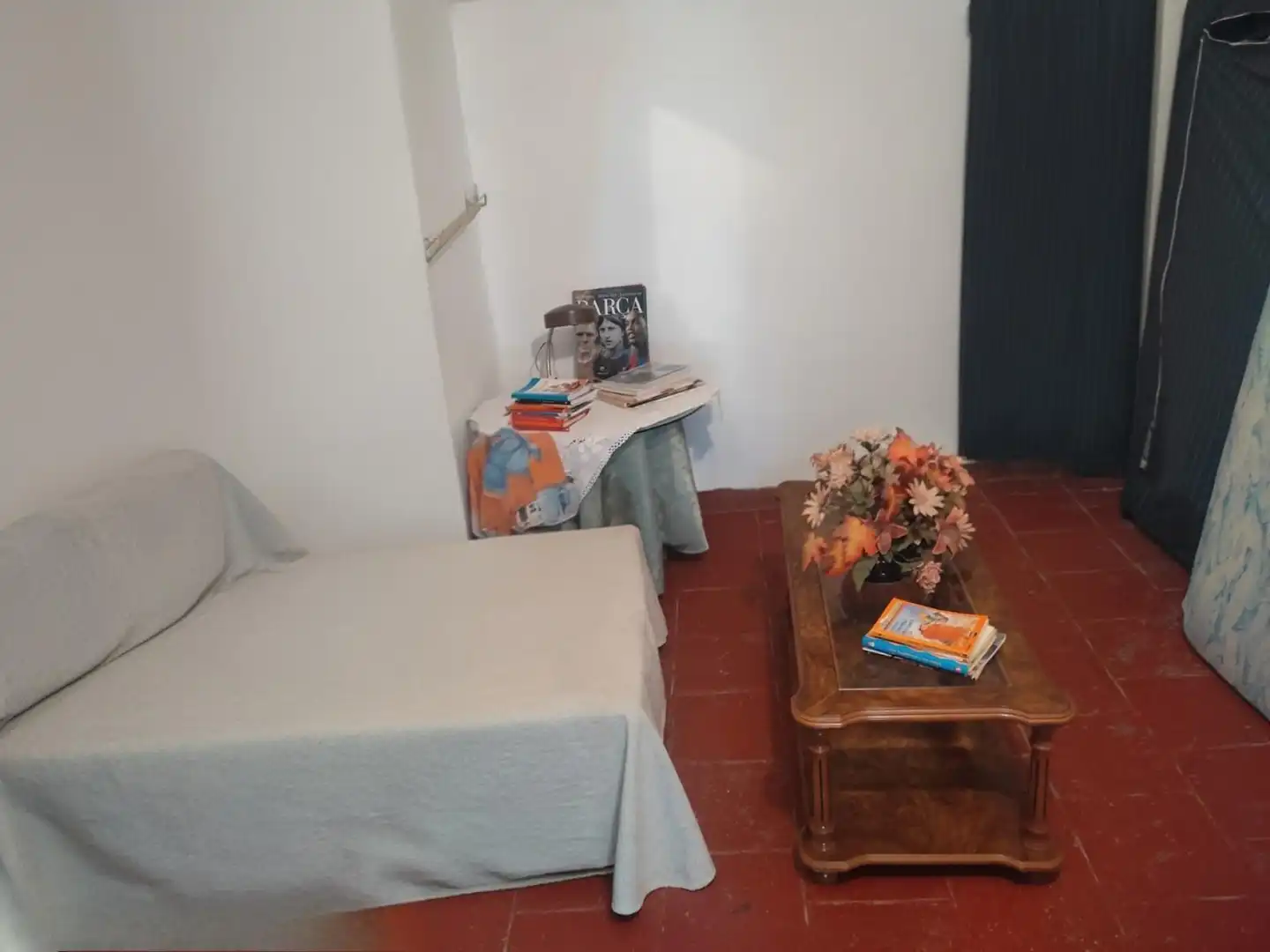 Habitación de Casa adosada en venta en Táliga, Badajoz