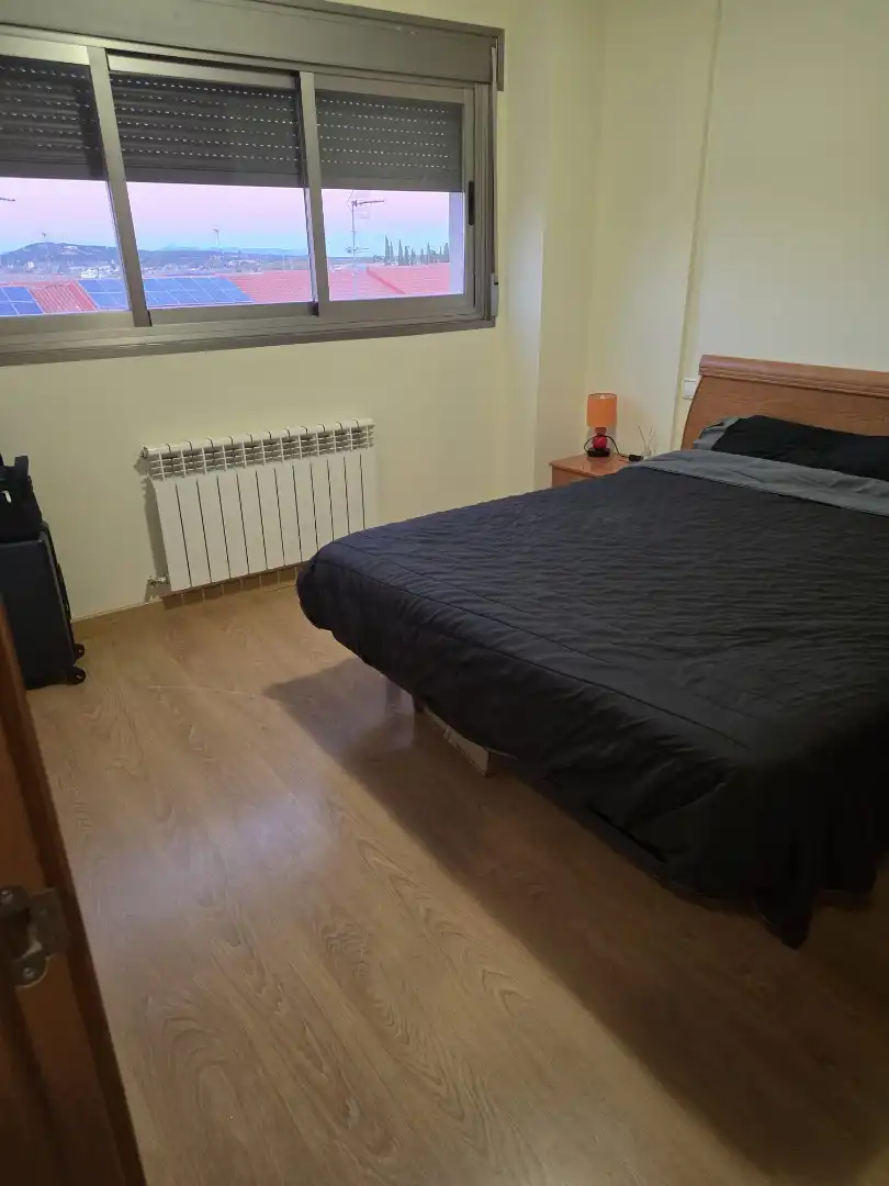Habitación de Apartamento en venta en Ciudad Real con Aire acondicionado, Trastero y Amueblado
