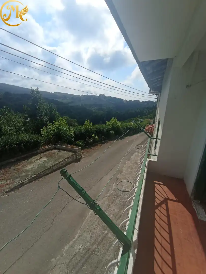 Vista exterior de Casa o xalet en venda en Alfoz de Lloredo amb Jardí privat, Terrassa i Traster