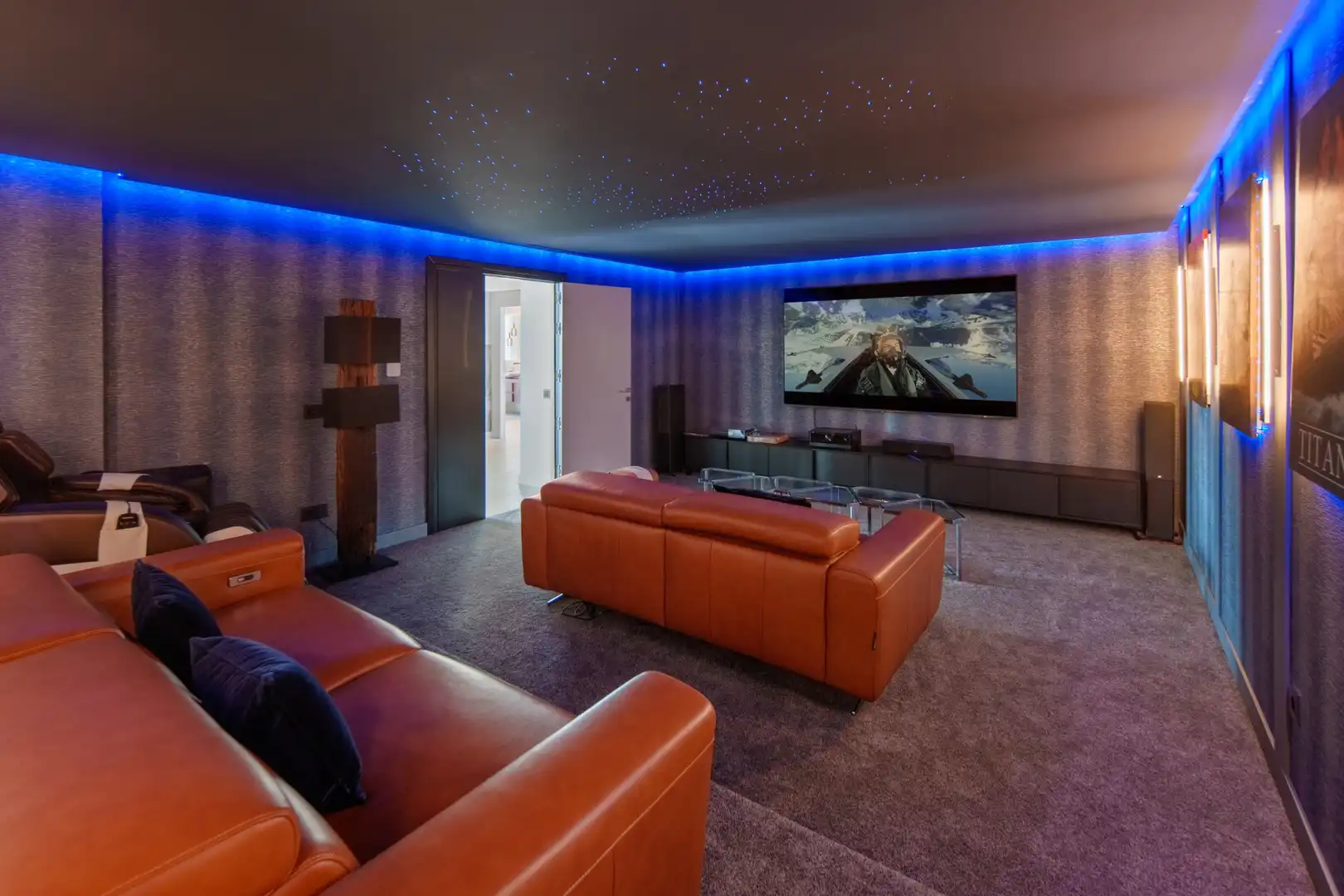 Living room of Houses for sale in Marbella  with Air Conditioner, Private garden and Terrace