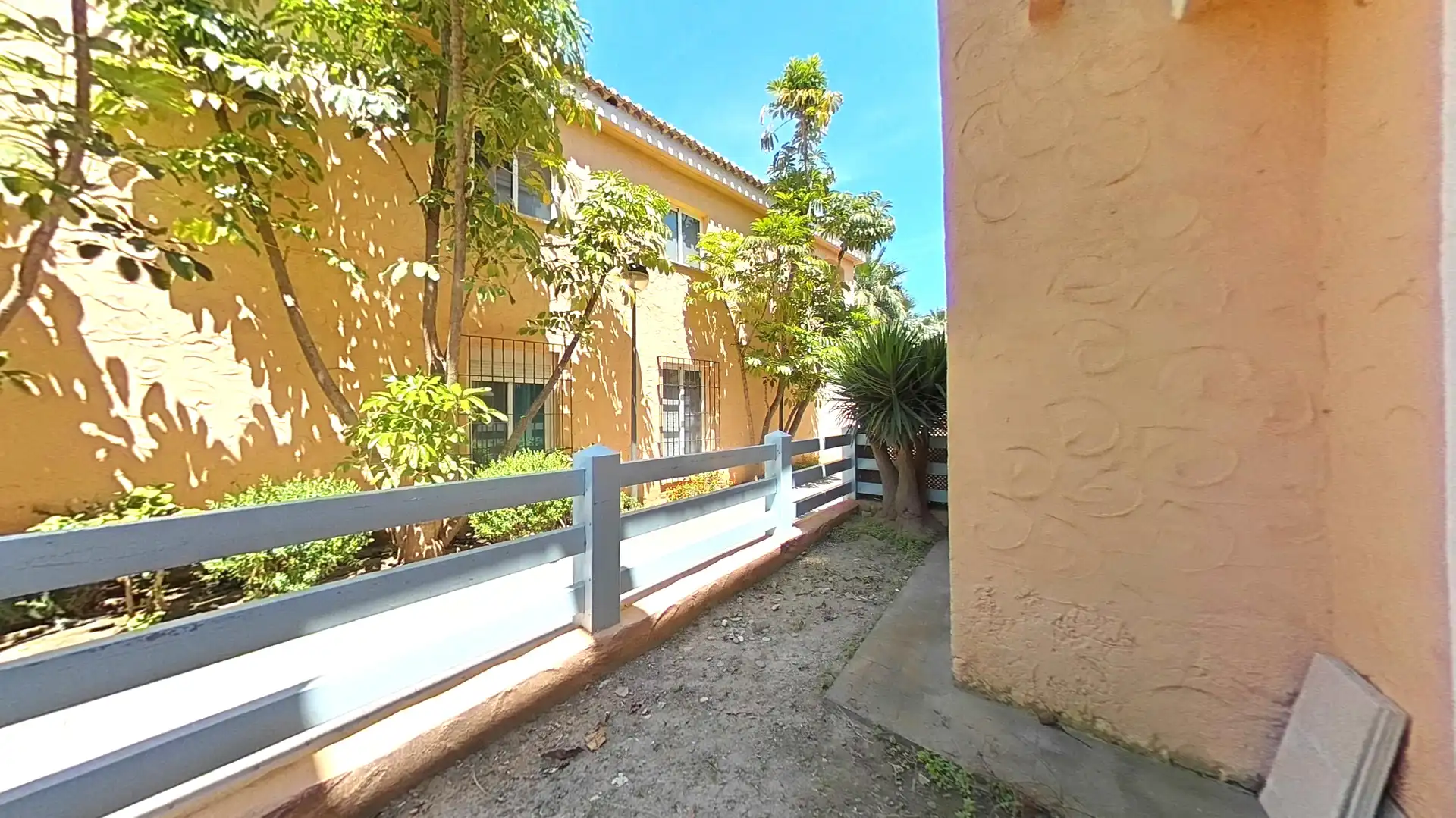 Apartments for sale in Juan Sebastian Elcano, Las Marinas - Pueblo Laguna