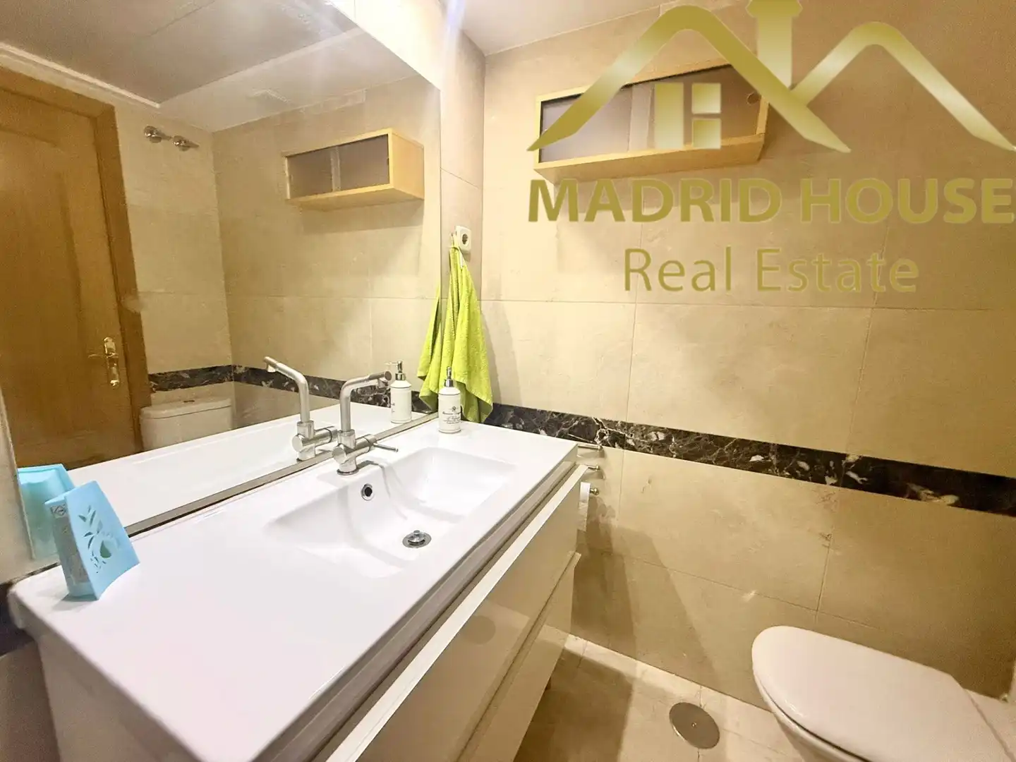 Bathroom of Attic for sale in Madrid  with Air Conditioner, Heating and Terrace