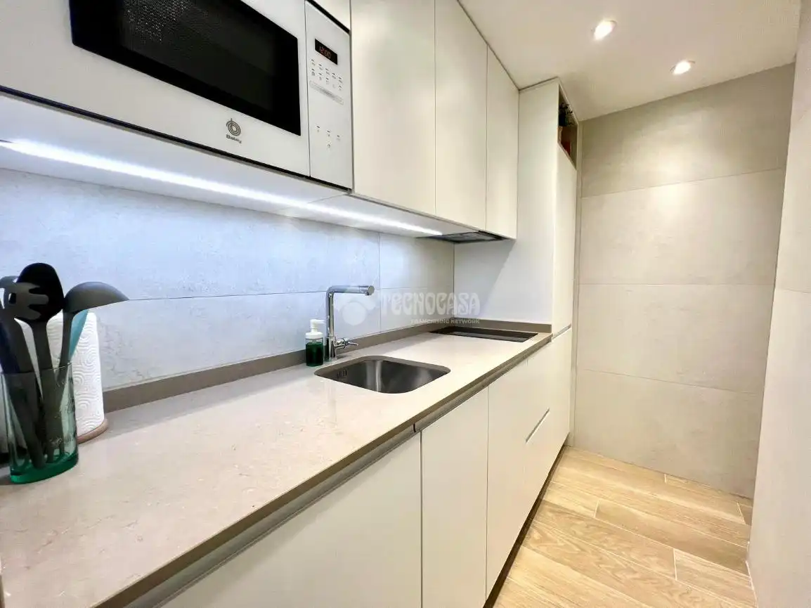 Kitchen of Flat for sale in Madrid  with Air Conditioner