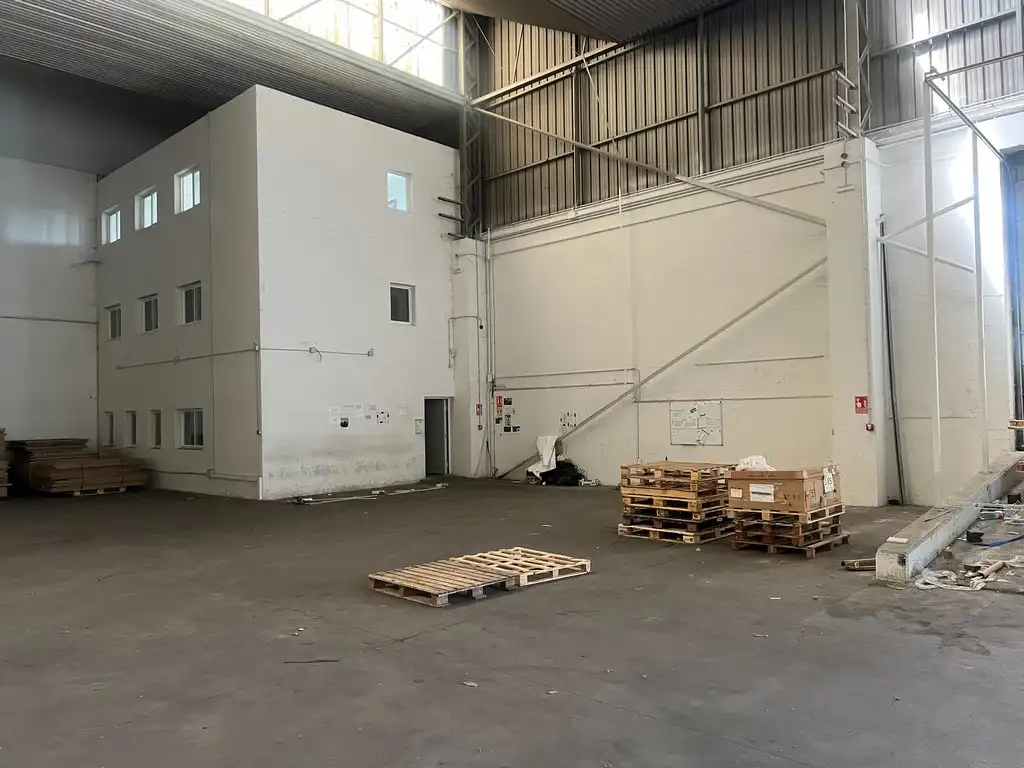 Exterior view of Industrial buildings for rent in Bergondo  with Heating