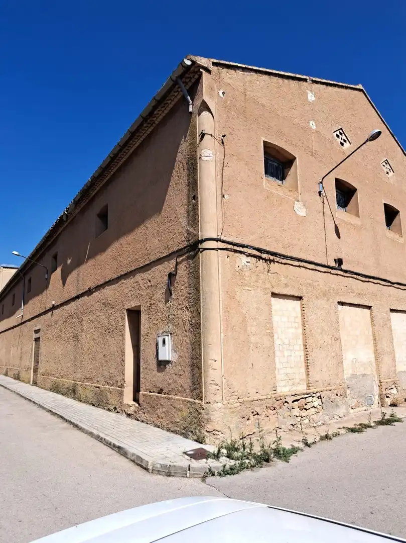 Vista exterior de Local en venta en Requena
