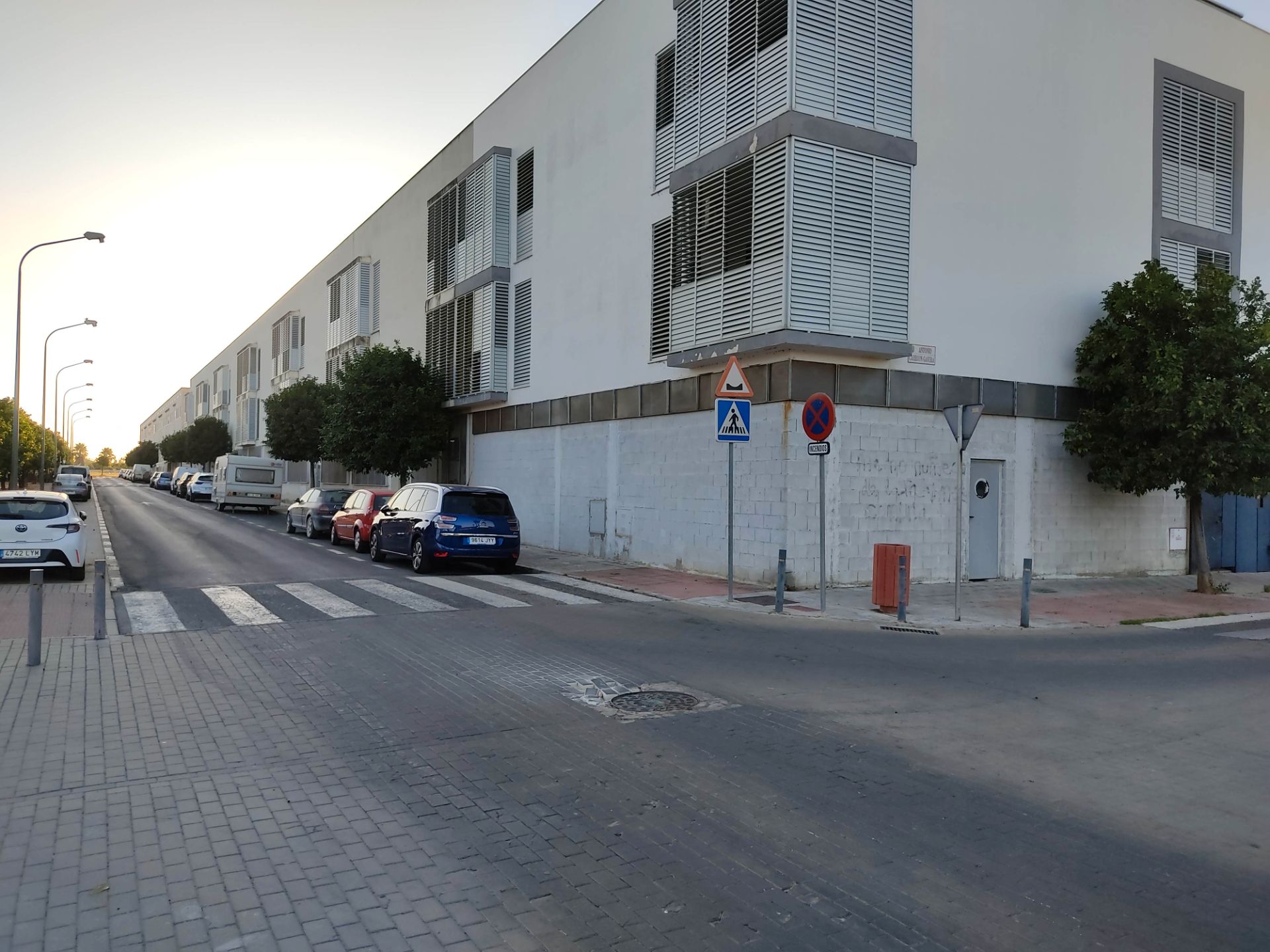 Vista exterior de Local en venda en Utrera